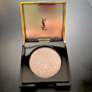 YSL Satin Crush Glow Shadow 28 Jaw11e